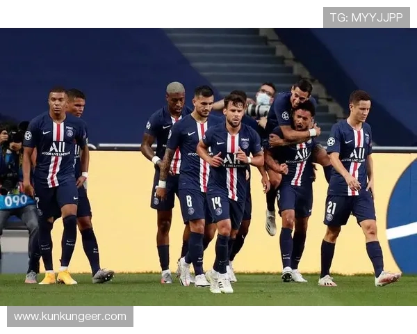 法甲各场比赛观众数据报告：入场人数与球市热度排名